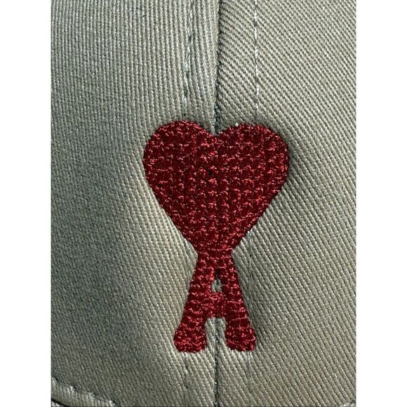 AMI Paris Logo-Embroidered Baseball Cap Unisex Tan Red Logo One Size Adult* Note main image 6
